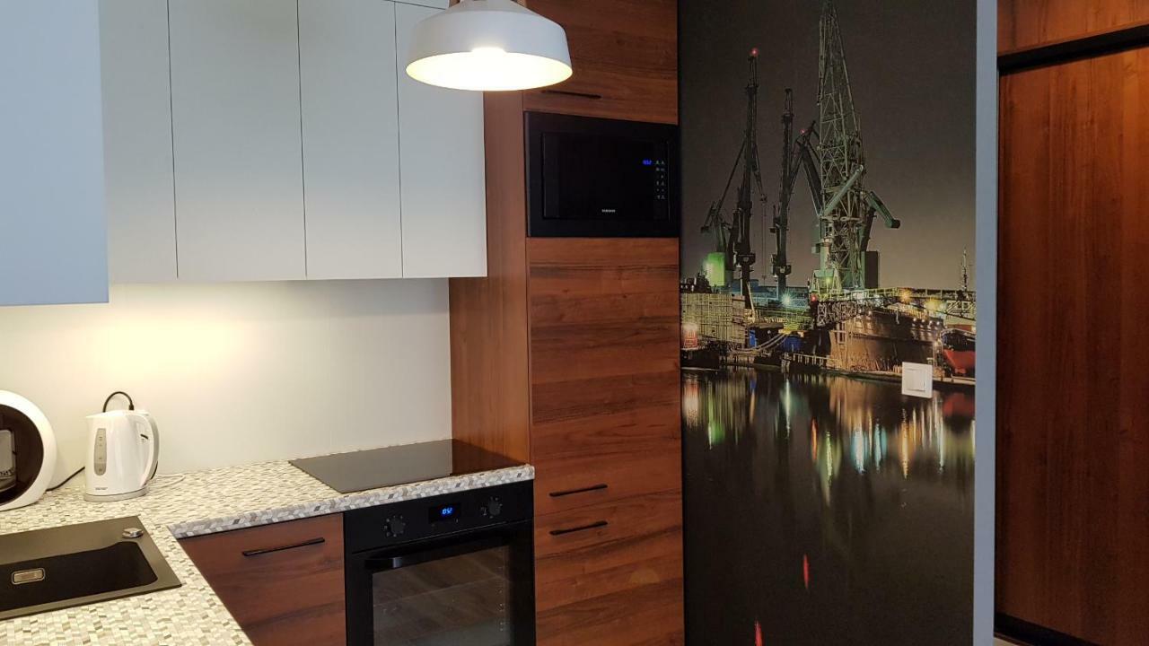 New Apartment 100M From Old Town And Marina Gdansk Exterior photo